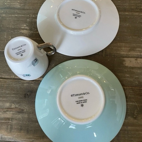TIFFANY & CO BEAR & BLOCKS 3 PIECE SET 
BABY TABLEWARE PLATE BOWL CUP. - Picture 1 of 2